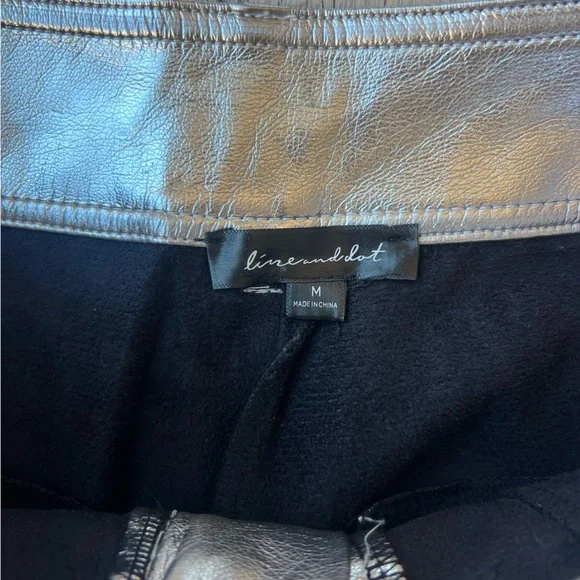 Women's Silver Metallic Pants - Picture 10 of 12